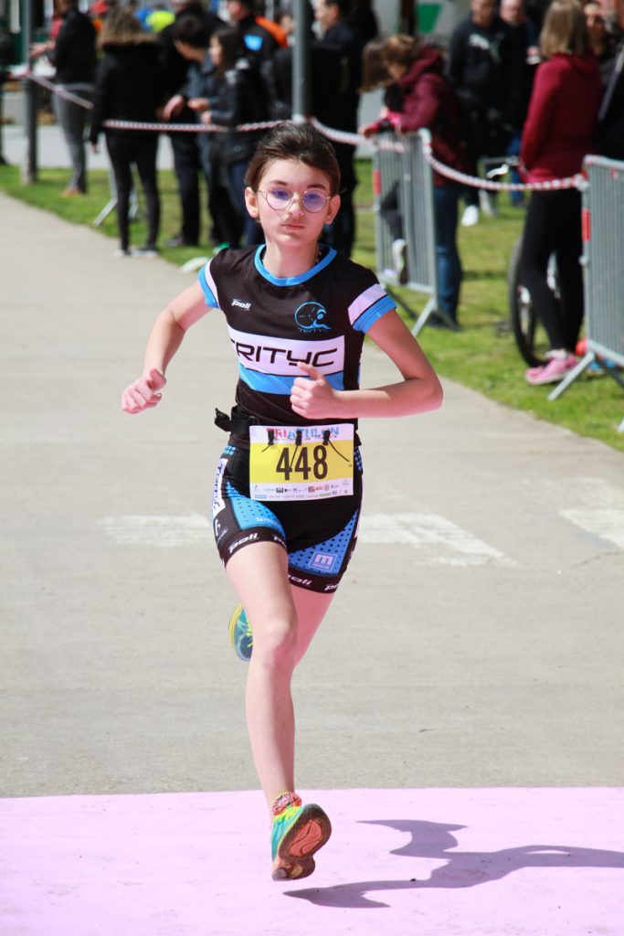 Photographie sportive triathlon Thionville duathlon enfants arrivée course à pied