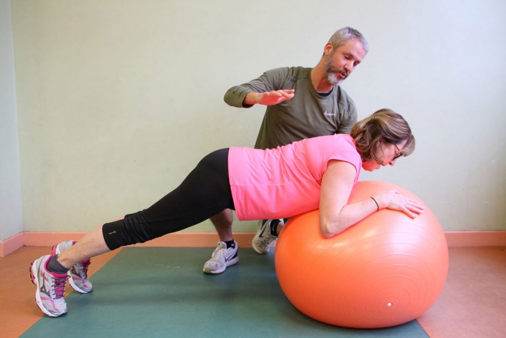 Gainage Swiss Ball Olivier Sergeff Coach Sportif cours de Pilates Thionville
