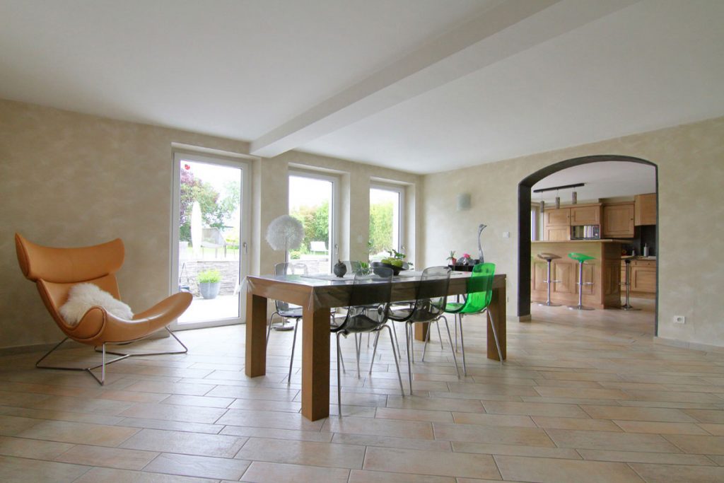 Photographie immobilière salle à manger communiquante maison Kuntzig