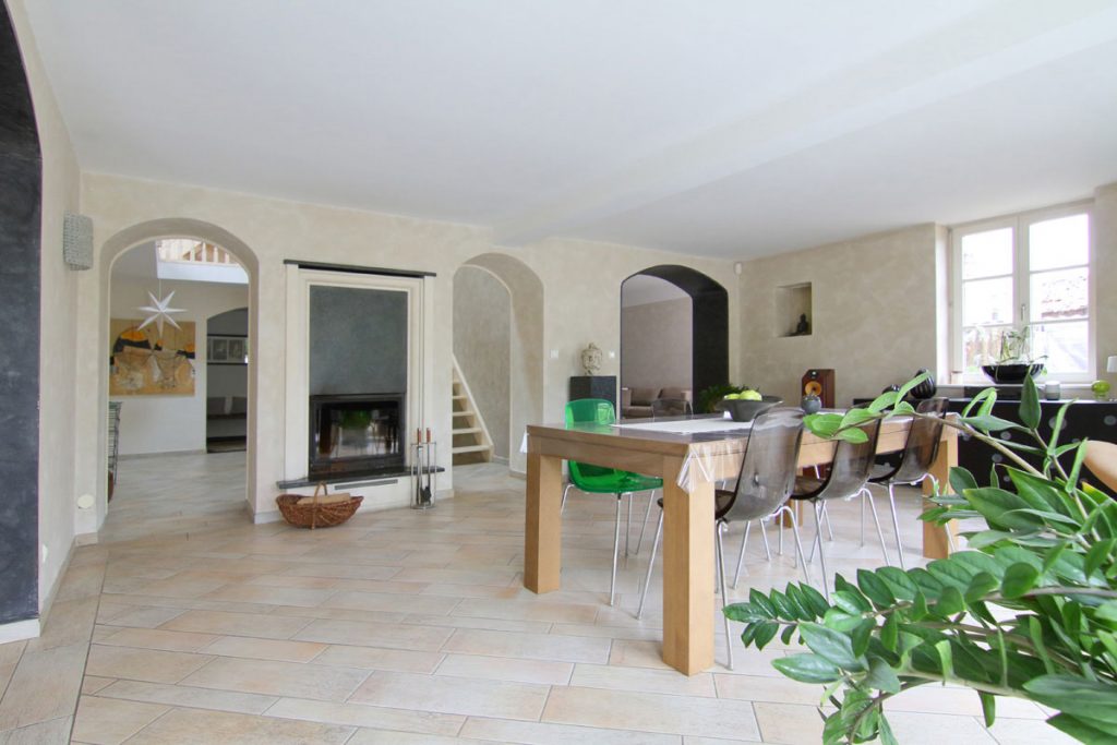 Photographie immobilière salle à manger communiquante maison Kuntzig